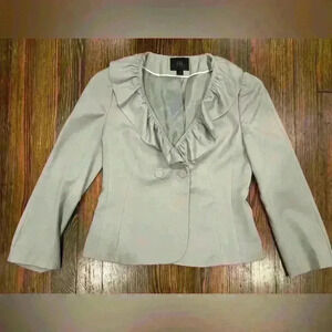 Banana Republic Women’s Ruffled  100% wool Blazer Sz 2